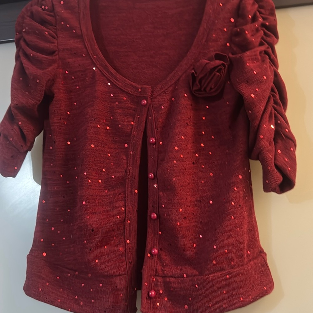 Holiday red top